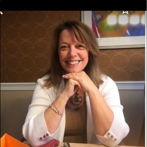 Meet your Posher, Linda